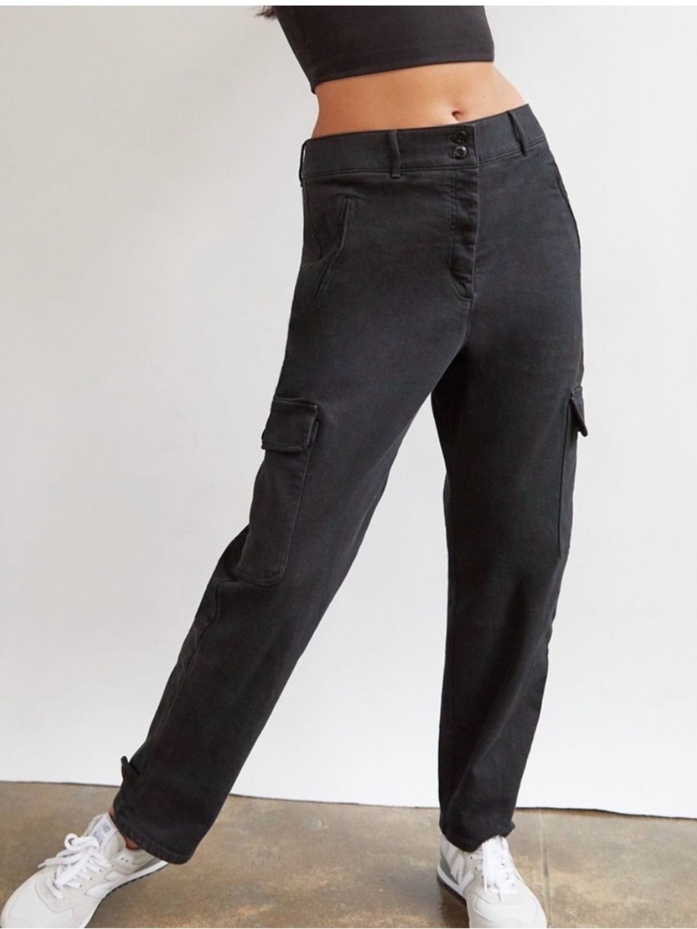 Aritzia Black Cargo Pants